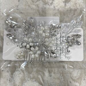 Elegant Silver and White Hair Comb